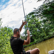 05_mango_sacadera_preston_innovations_p0230044_c_drome_power__landing_net_handle.jpg